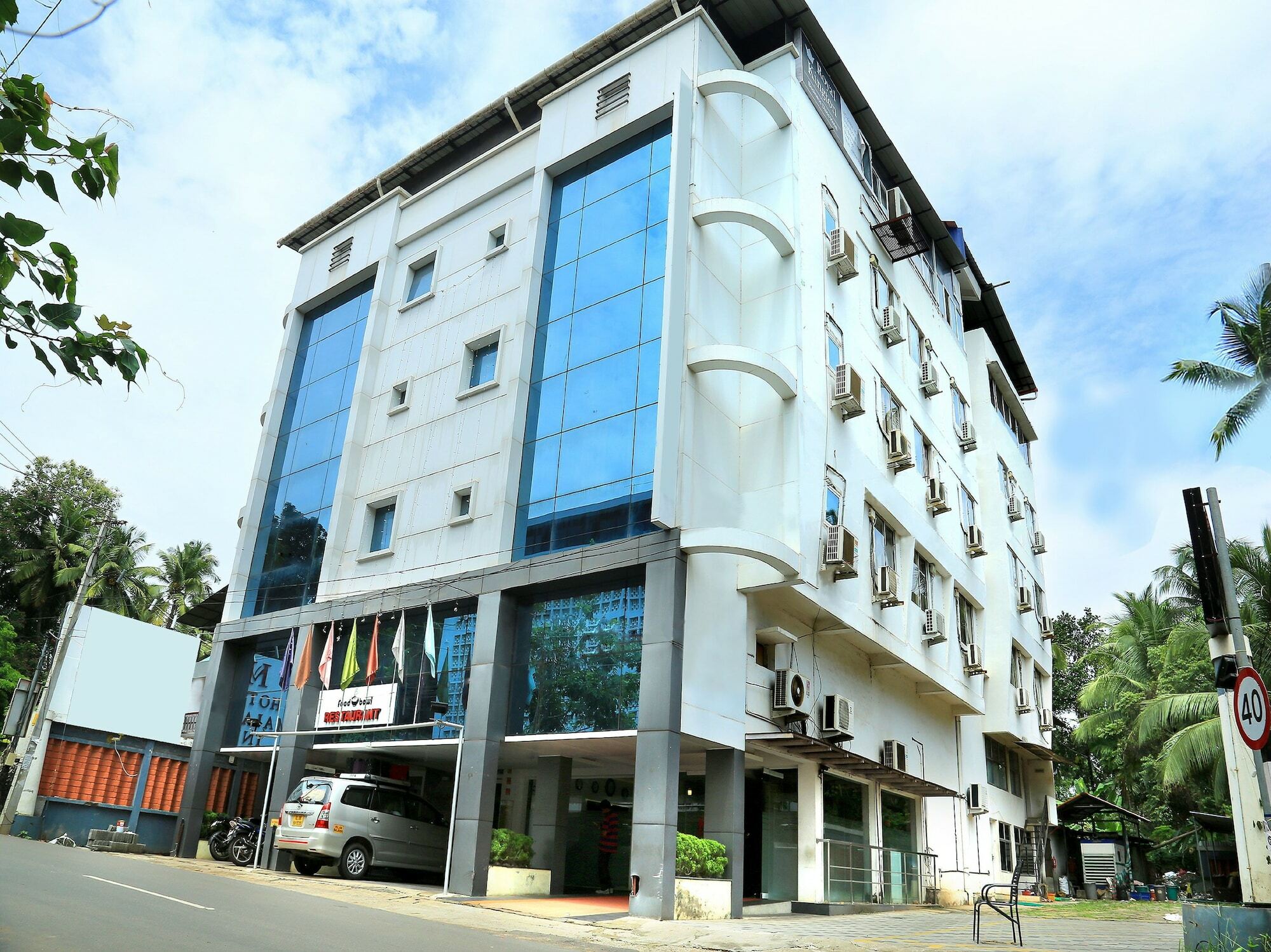 Oyo 1684 Hotel Malabar Inn Kozhikode Exterior photo